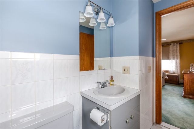 17 Tremont St Street, North Providence, RI 02904