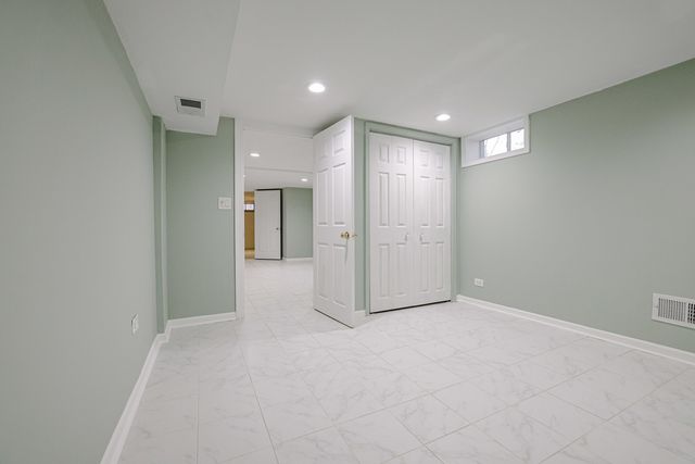 7501 East Prairie Road, Skokie, IL 60076