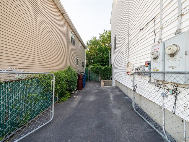 55 Calumet St 55, Revere, MA 02151