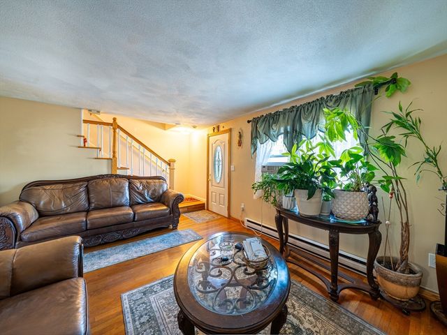 55 Calumet St 55, Revere, MA 02151