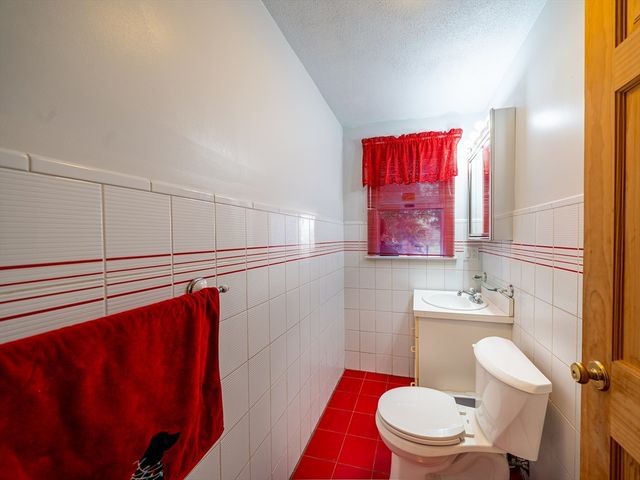 55 Calumet St 55, Revere, MA 02151