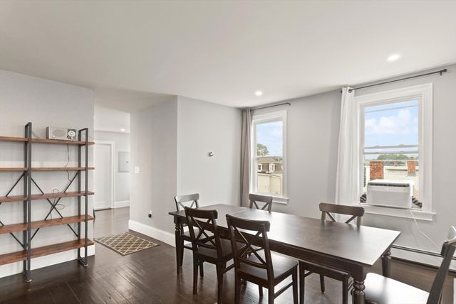 16 Cloutman St 3, Salem, MA 01970