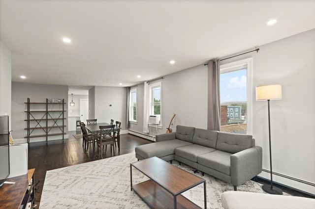 16 Cloutman St 3, Salem, MA 01970