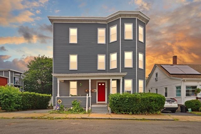 16 Cloutman St 3, Salem, MA 01970