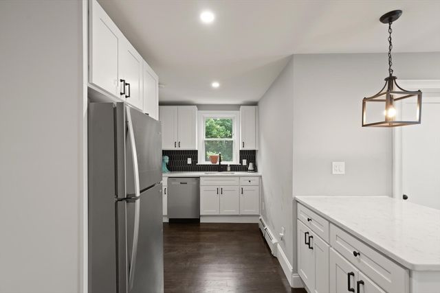 16 Cloutman St 3, Salem, MA 01970