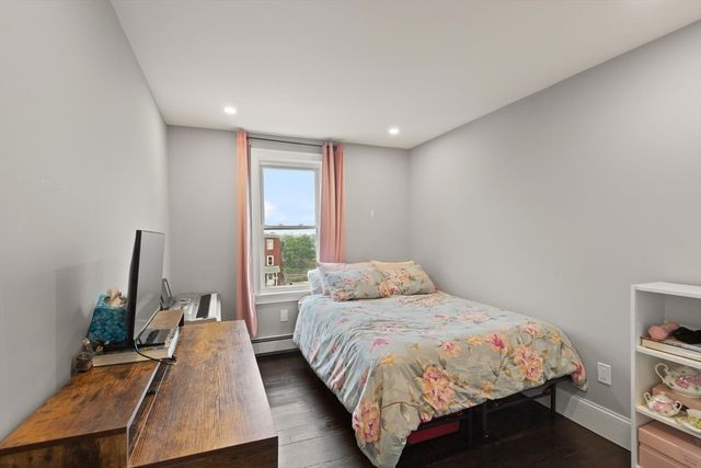 16 Cloutman St 3, Salem, MA 01970