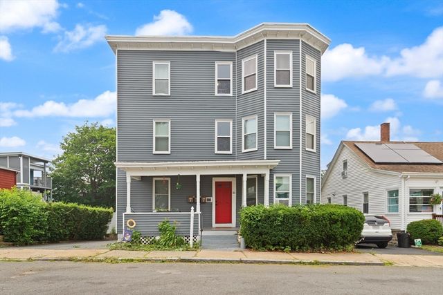 16 Cloutman St 3, Salem, MA 01970
