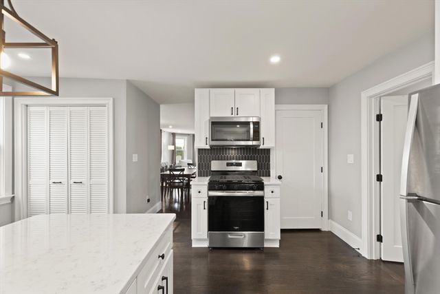 16 Cloutman St 3, Salem, MA 01970