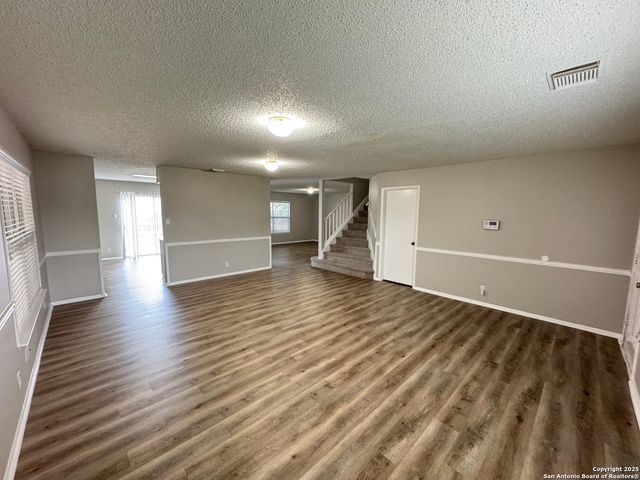 6835 Cypress Mist Dr, Converse, TX 78109