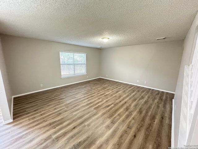 6835 Cypress Mist Dr, Converse, TX 78109