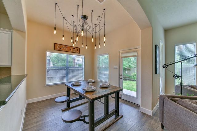 2301 Shadow Falls Lane, Pearland, TX 77584