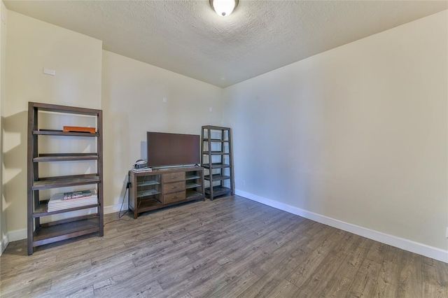 2301 Shadow Falls Lane, Pearland, TX 77584