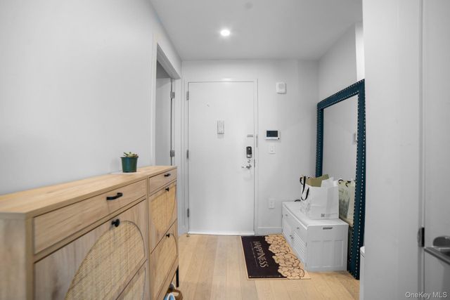131-02A 40th Road 12G, Flushing, NY 11354
