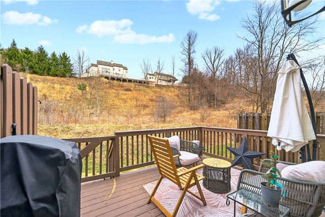 785 Norwegian Spruce, Adams Twp, PA 16046