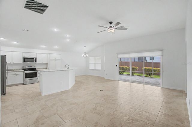 11281 STEWART LOOP, Oxford, FL 34484