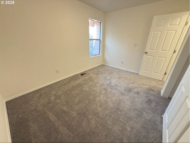 11867 Se MOUNTAIN SUN Dr, Clackamas, OR 97015