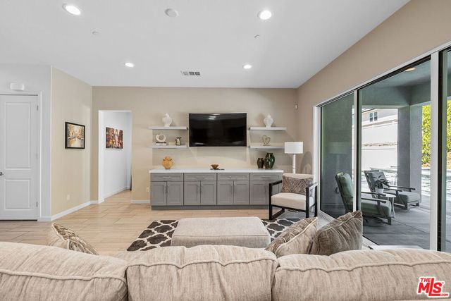 18113 Tableau Way, Santa Clarita, CA 91350