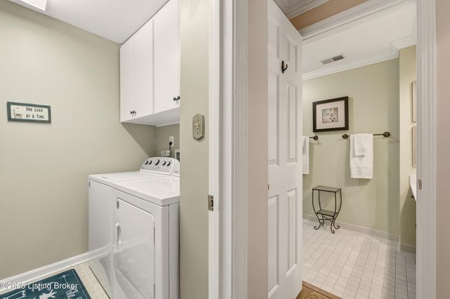 8605 Shelbyville Rd 200, Louisville, KY 40222