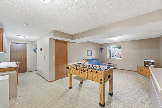 5856 139th Street W, Apple Valley, MN 55124