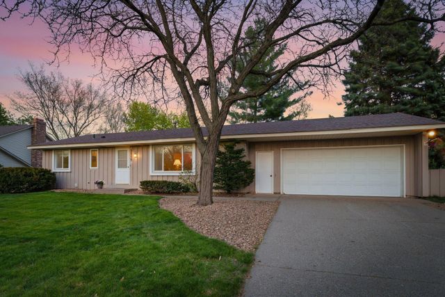 5856 139th Street W, Apple Valley, MN 55124