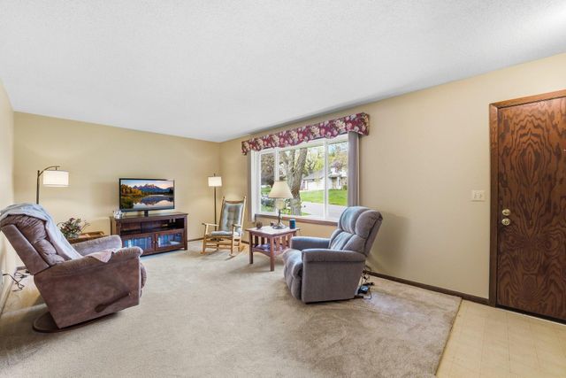 5856 139th Street W, Apple Valley, MN 55124