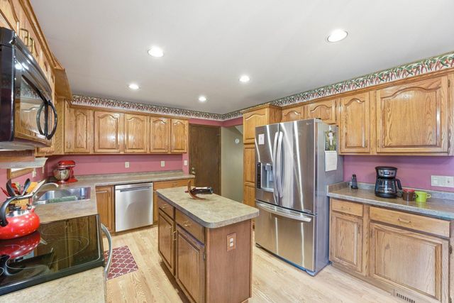 5856 139th Street W, Apple Valley, MN 55124