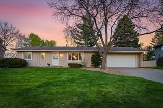 5856 139th Street W, Apple Valley, MN 55124