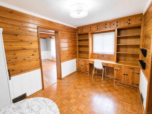 18139 Avilla Boulevard, Lathrup Village, MI 48076