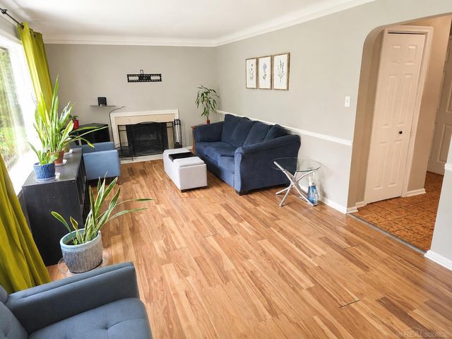 18139 Avilla Boulevard, Lathrup Village, MI 48076