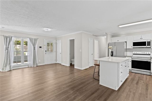 1013 Shady Lane NW, Kennesaw, GA 30152