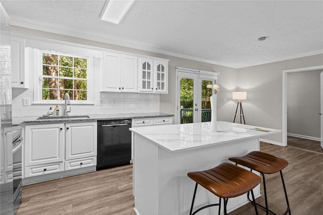 1013 Shady Lane NW, Kennesaw, GA 30152
