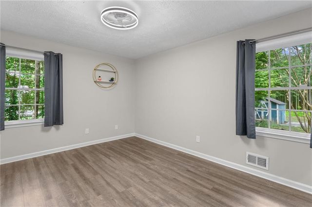1013 Shady Lane NW, Kennesaw, GA 30152