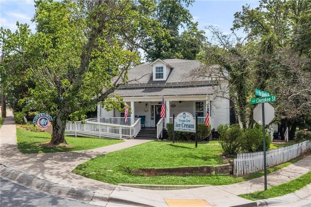 1013 Shady Lane NW, Kennesaw, GA 30152