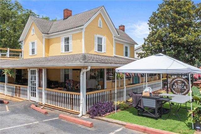 1013 Shady Lane NW, Kennesaw, GA 30152