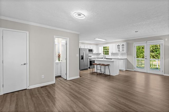 1013 Shady Lane NW, Kennesaw, GA 30152