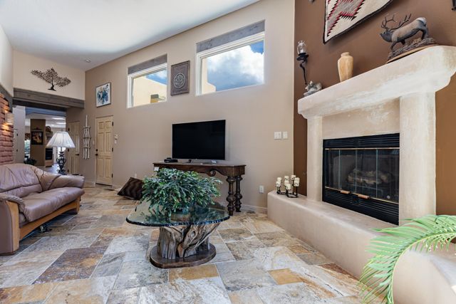 1524 Eagle Ridge Road NE, Albuquerque, NM 87122