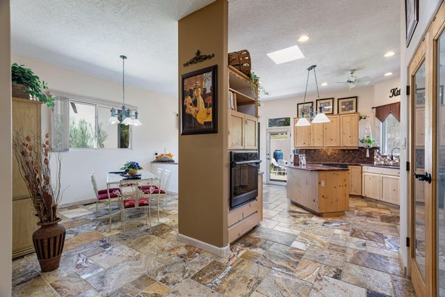 1524 Eagle Ridge Road NE, Albuquerque, NM 87122