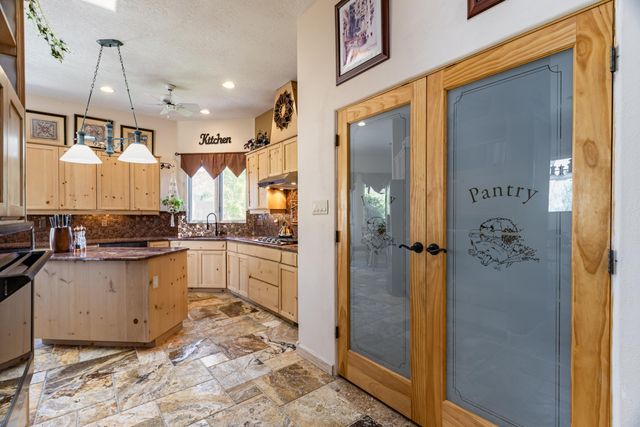 1524 Eagle Ridge Road NE, Albuquerque, NM 87122