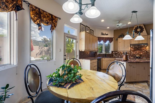 1524 Eagle Ridge Road NE, Albuquerque, NM 87122
