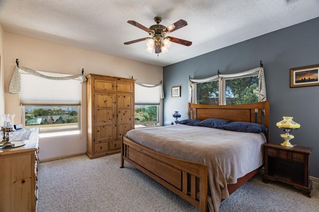 1524 Eagle Ridge Road NE, Albuquerque, NM 87122