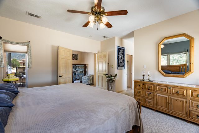 1524 Eagle Ridge Road NE, Albuquerque, NM 87122