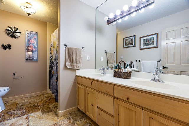 1524 Eagle Ridge Road NE, Albuquerque, NM 87122