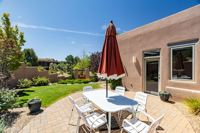1524 Eagle Ridge Road NE, Albuquerque, NM 87122