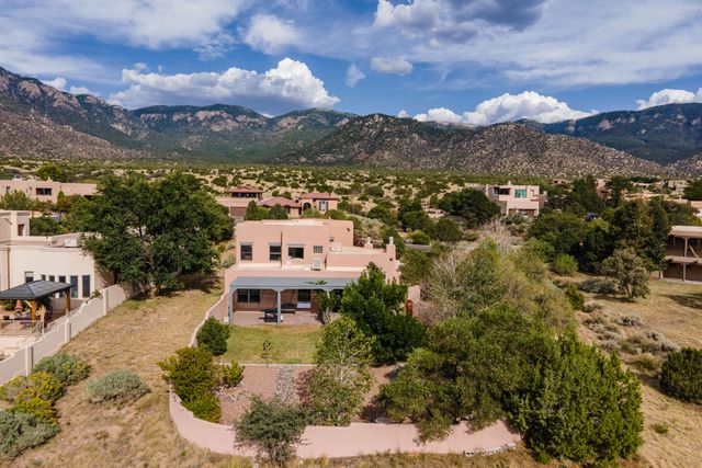 1524 Eagle Ridge Road NE, Albuquerque, NM 87122