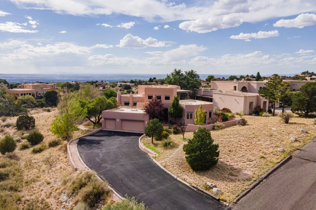 1524 Eagle Ridge Road NE, Albuquerque, NM 87122