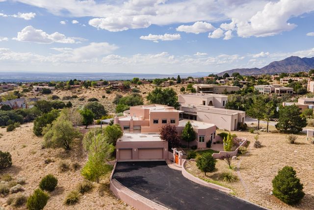 1524 Eagle Ridge Road NE, Albuquerque, NM 87122