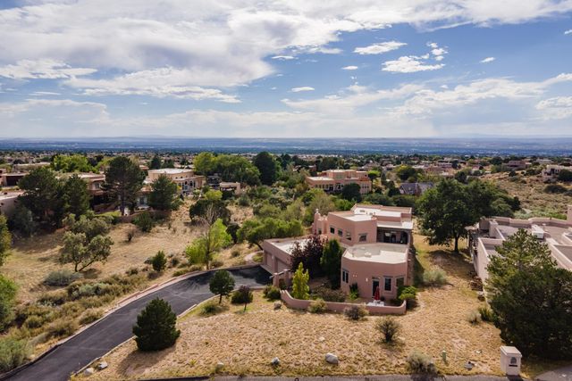 1524 Eagle Ridge Road NE, Albuquerque, NM 87122