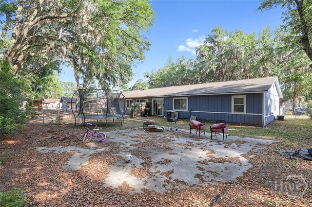 132 Cherokee Cir, Hinesville, GA 31313
