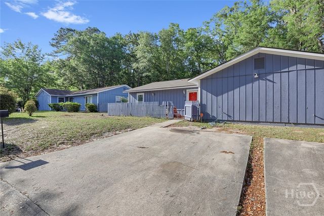 132 Cherokee Cir, Hinesville, GA 31313