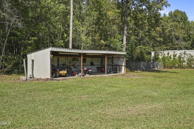 700 Mann Road, Coats, NC 27521